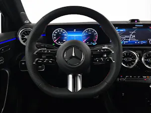MERCEDES-BENZ A 200 AMG Line Night Star