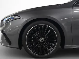 MERCEDES-BENZ A 200 AMG Line Night Star