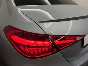 MERCEDES-BENZ C 300 e AMG Line 4matic