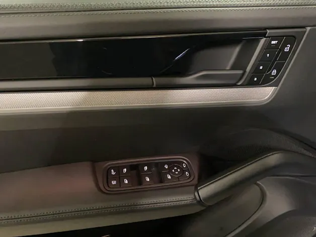 PORSCHE Cayenne 3.0 V6 E-Hybrid