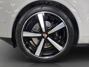 PORSCHE Cayenne 3.0 V6 E-Hybrid Facelift