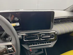 RENAULT R5 E-Tech Comfort Range iconic five
