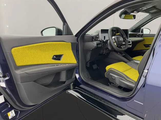 RENAULT R5 E-Tech Comfort Range iconic five