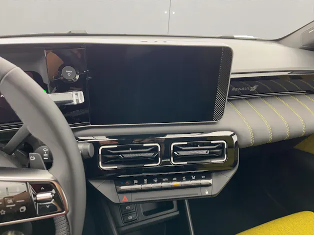RENAULT R5 E-Tech Comfort Range iconic five