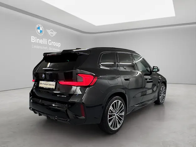 BMW X1 U11 30e xDrive paddles