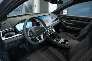 BYD Seal U DM-i Design AWD - 324 PS