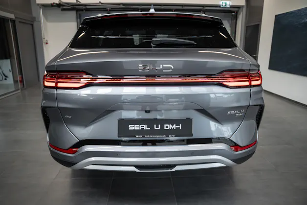 BYD Seal U DM-i Design AWD - 324 PS