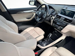 https://vehicle.imgix.net/4517166/cad1da4a-0687-481d-8cb3-f11e838dcc50.jpg