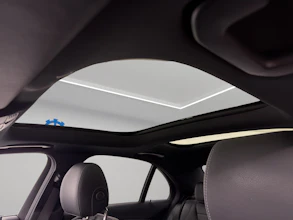 https://vehicle.imgix.net/4517221/bff82fdc-84b4-4cce-9a78-eb97f6b3151f.jpg