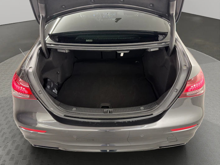 image du véhicule MERCEDES-BENZ E 400