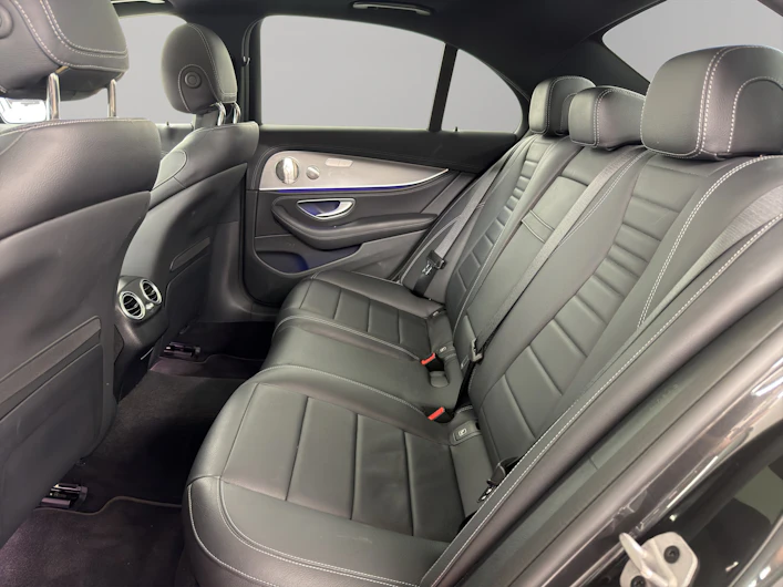image du véhicule MERCEDES-BENZ E 400