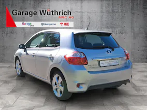 Toyota Auris 1.8 HSD Linea Sol