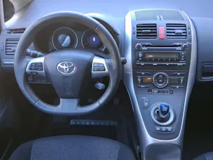 Toyota Auris 1.8 HSD Linea Sol