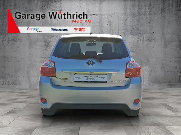 Toyota Auris 1.8 HSD Linea Sol