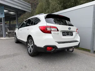 Subaru Outback 2.5i Luxury