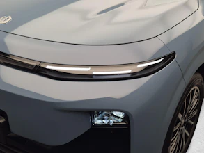 https://vehicle.imgix.net/4517319/ce55db61-ce06-4cb1-984f-f547056e5584.jpg