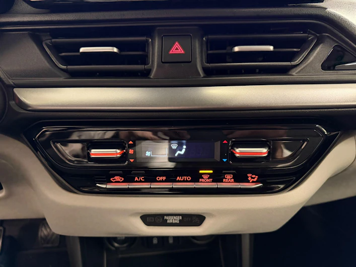 Fahrzeugbild SUZUKI SWIFT