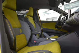 RENAULT R5 E-Tech Comfort Range iconic five