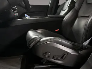 VOLVO XC60 2.0 T6 TE Ultimate Dark eAWD