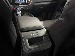 VOLVO XC60 2.0 T6 TE Ultimate Dark eAWD