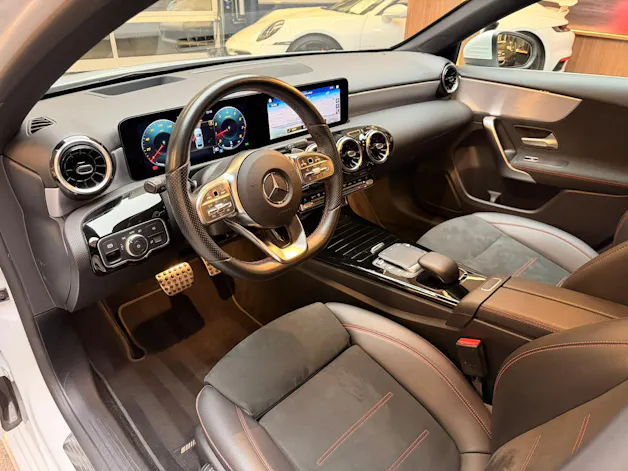 MERCEDES-BENZ A-Klasse V177 Limousine A 200 AMG Line