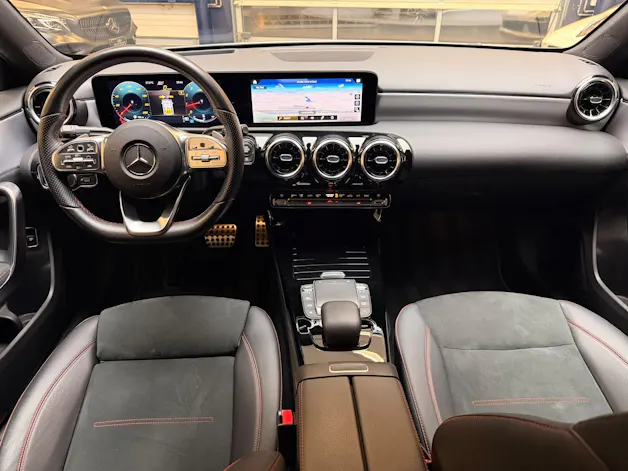 MERCEDES-BENZ A-Klasse V177 Limousine A 200 AMG Line