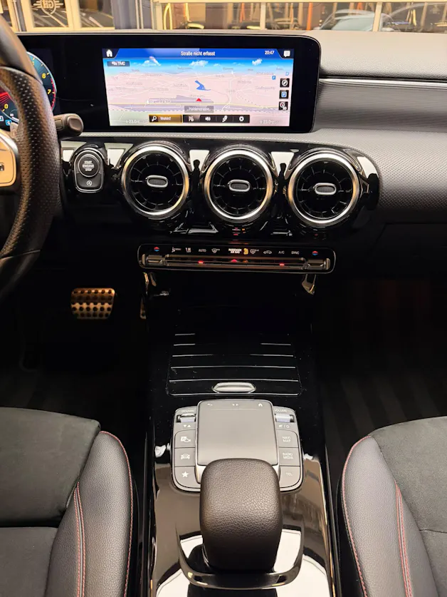 MERCEDES-BENZ A-Klasse V177 Limousine A 200 AMG Line