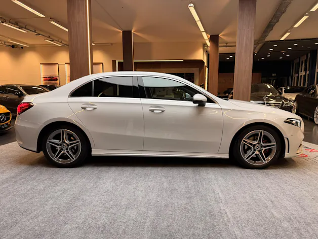 MERCEDES-BENZ A-Klasse V177 Limousine A 200 AMG Line