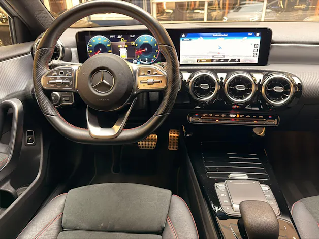 MERCEDES-BENZ A-Klasse V177 Limousine A 200 AMG Line