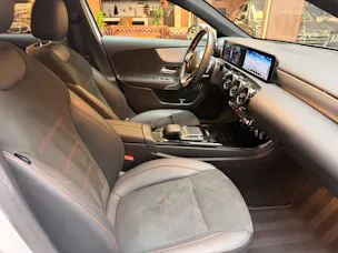 MERCEDES-BENZ A-Klasse V177 Limousine A 200 AMG Line