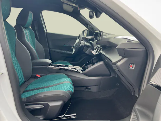 PEUGEOT 2008 1.2 Hybrid Envy