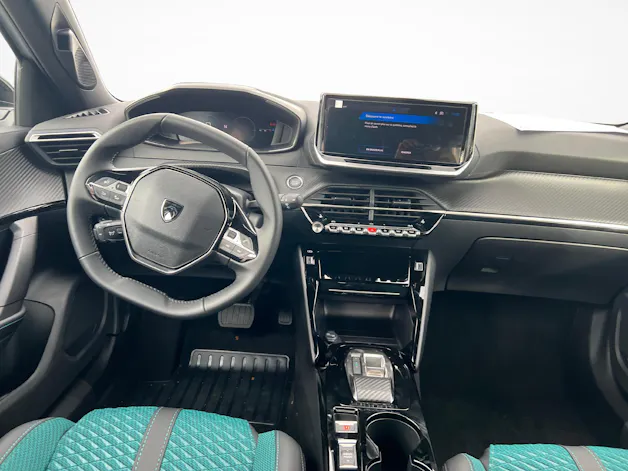 PEUGEOT 2008 1.2 Hybrid Envy