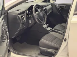 Toyota Auris Touring Sports 1.8 HSD Trend