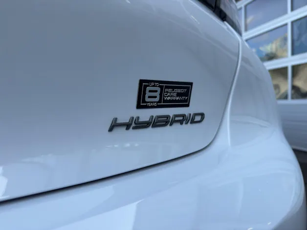 PEUGEOT 208 1.2 Hybrid 110 Envy