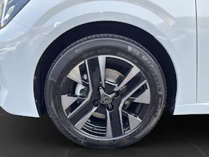 PEUGEOT 208 1.2 Hybrid 110 Envy