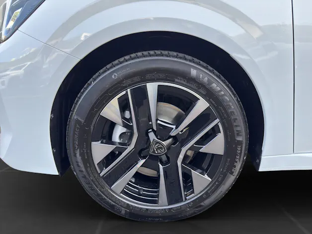 PEUGEOT 208 1.2 Hybrid 110 Envy