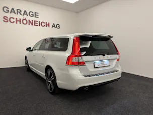 VOLVO V70 2.4 D5 Summum AWD