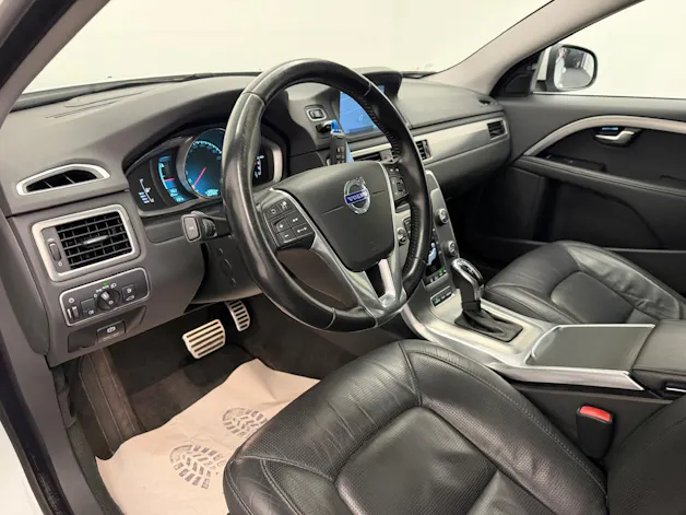 VOLVO V70 2.4 D5 Summum AWD