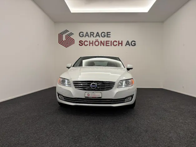 VOLVO V70 2.4 D5 Summum AWD