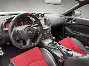 NISSAN 370 Z Coupé 3.7 V6 24V Nismo