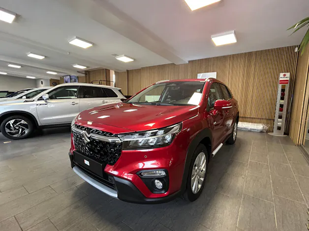Suzuki S-Cross 1.4 T Piz Sulai Hybrid 4x4 4 ROUES HIVER OFFERT