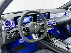 MERCEDES-BENZ A 250 4MATIC
