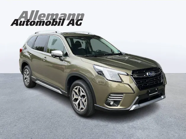 Subaru Forester Station 2.0i e-Boxer Swiss Plus