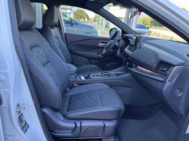 NISSAN Qashqai 1.5 VC-T Tekna