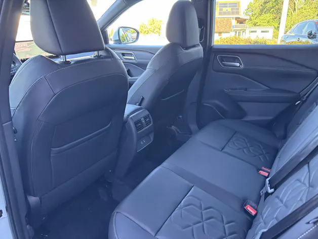 NISSAN Qashqai 1.5 VC-T Tekna