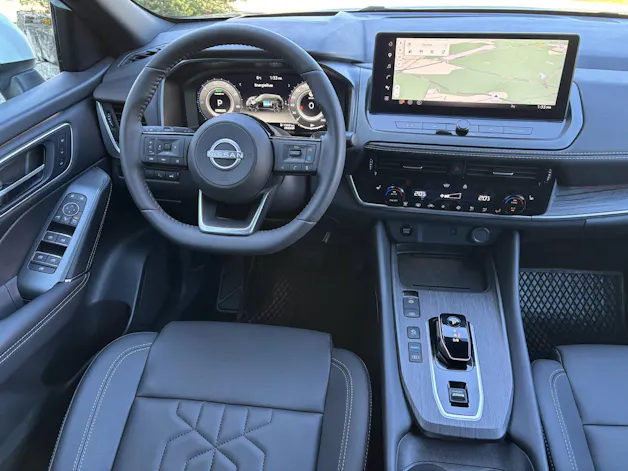 NISSAN Qashqai 1.5 VC-T Tekna