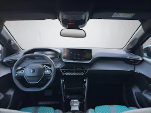 PEUGEOT 208 1.2 Hybrid 110 Envy