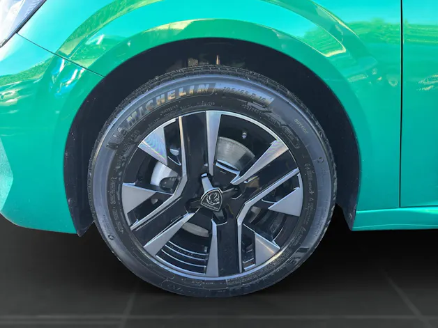 PEUGEOT 208 1.2 Hybrid 110 Envy