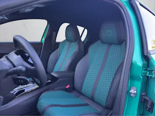 PEUGEOT 208 1.2 Hybrid 110 Envy