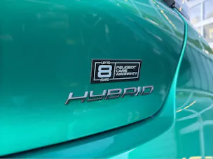 PEUGEOT 208 1.2 Hybrid 110 Envy